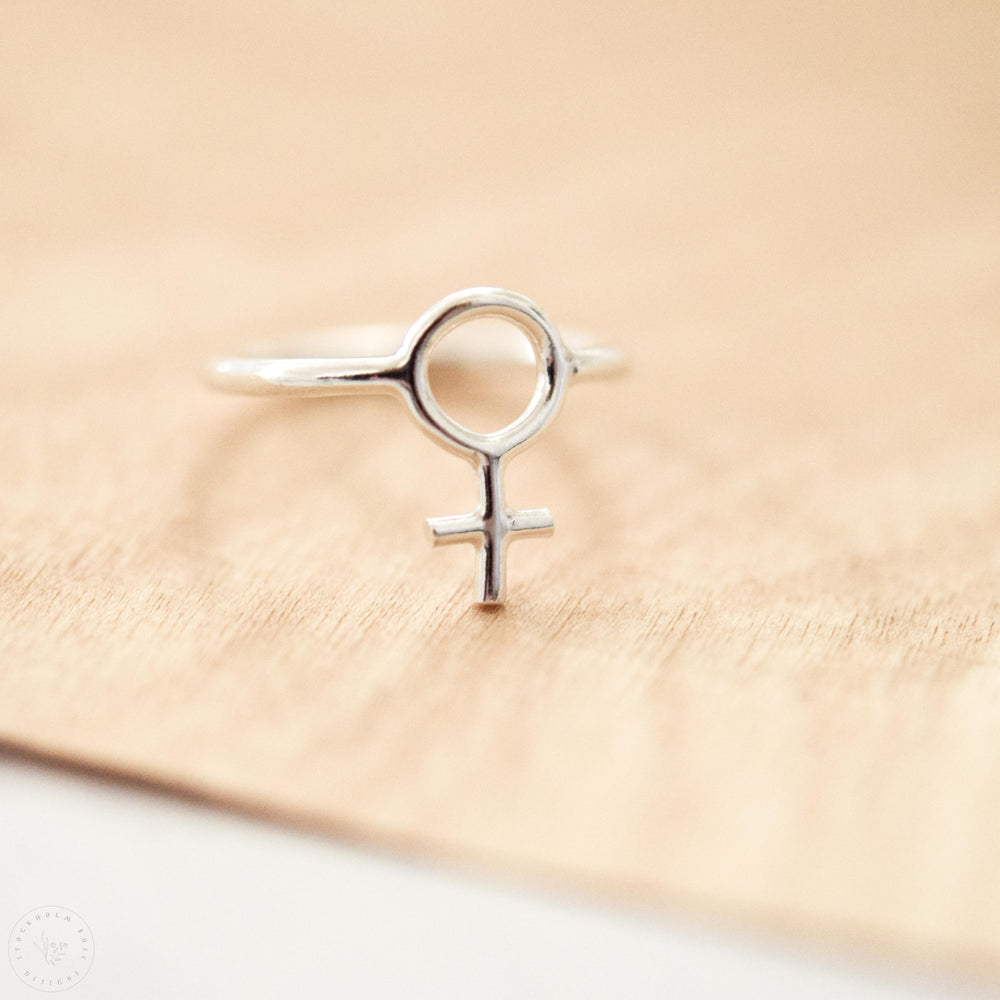 
            
                Load image into Gallery viewer, Venus Ring | Eco Friendly | Stockholm Rose Designs
            
        
