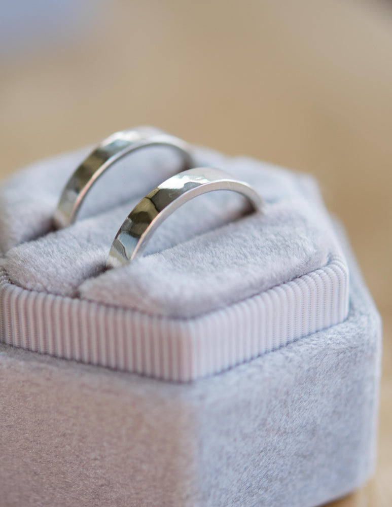 Velvet Ring Box in Silver Grey