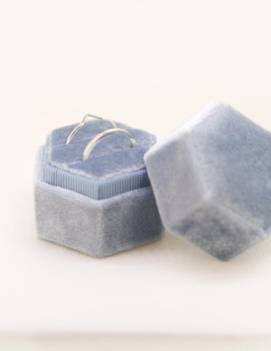 
            
                Load image into Gallery viewer, Velvet Double Ring Box in Rich Blue
            
        